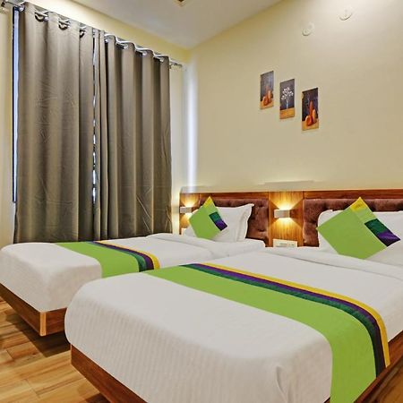 Tripli Hotels Le Shelton Udaipur Extérieur photo