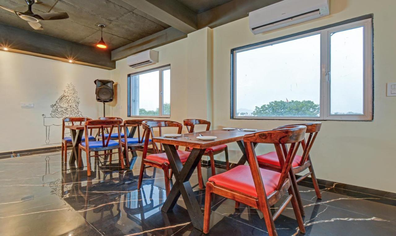 Tripli Hotels Le Shelton Udaipur Extérieur photo