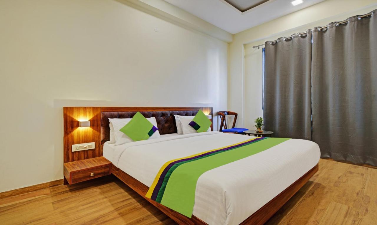 Tripli Hotels Le Shelton Udaipur Extérieur photo