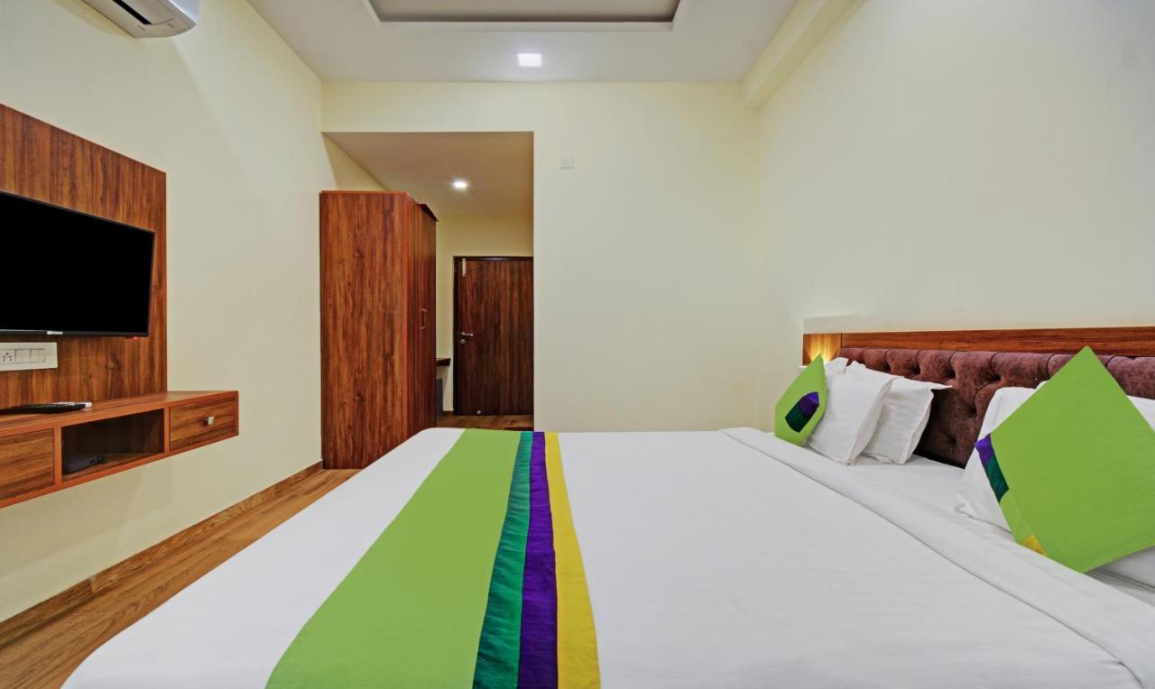 Tripli Hotels Le Shelton Udaipur Extérieur photo
