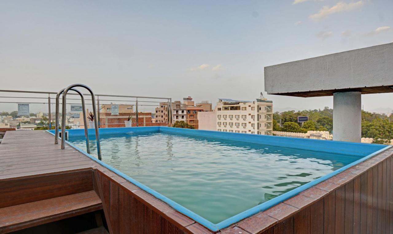 Tripli Hotels Le Shelton Udaipur Extérieur photo