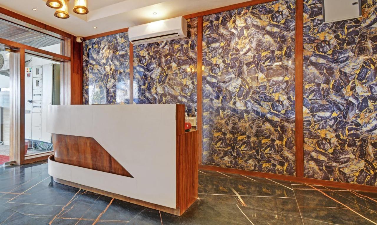 Tripli Hotels Le Shelton Udaipur Extérieur photo