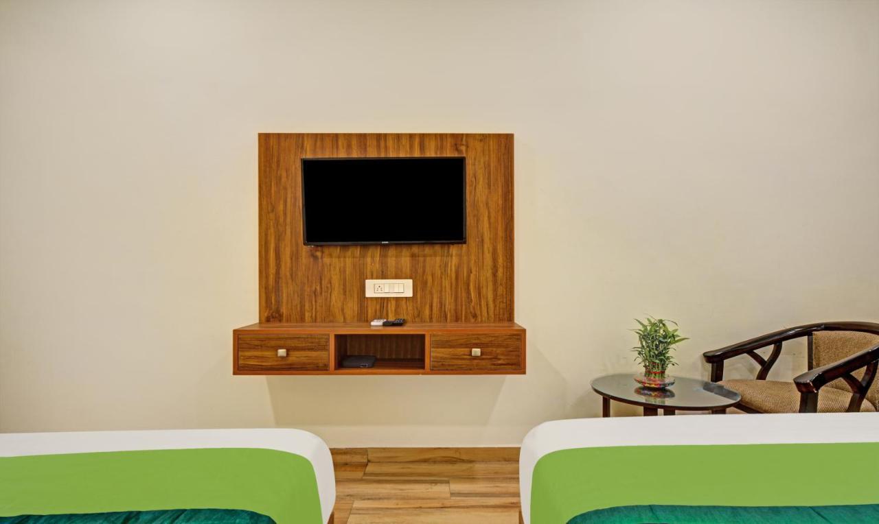 Tripli Hotels Le Shelton Udaipur Extérieur photo
